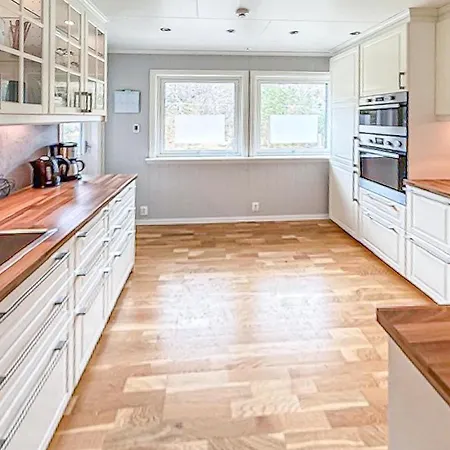 Beautiful In With House A Panoramic View *